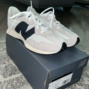 “BRAND NEW” New Balance Big Kids 327